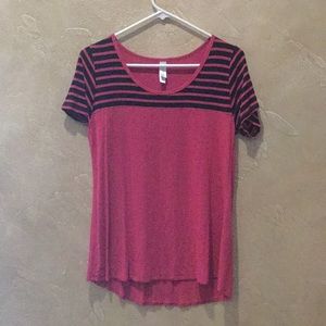 EUC Lularoe Classic T size S